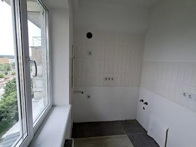 квартира за адресою Богатирська вул., 8