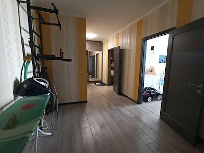 квартира за адресою Київ, Драгоманова вул., 2-Б