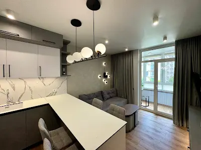 квартира за адресою Салютна вул., 2е