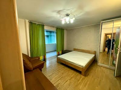 квартира за адресою Бориса Гмирі вул., 15
