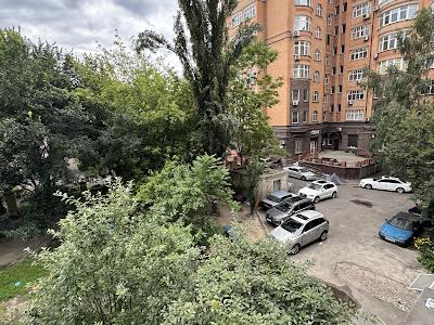 квартира за адресою Введенська вул., 42
