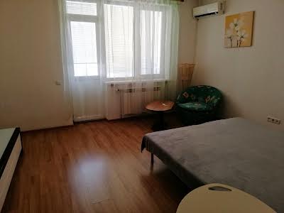 квартира за адресою Урловськая, 11А