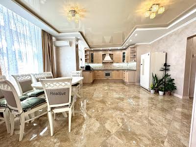 квартира за адресою Воскресенська вул., 14б