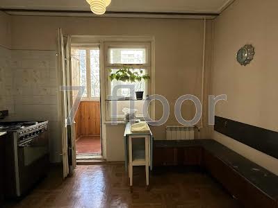 квартира за адресою Оноре де Бальзака вул., 18