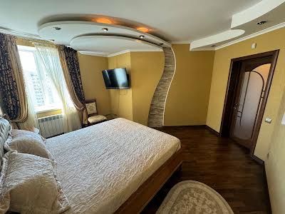 квартира по адресу Миколы Бажана просп., 14