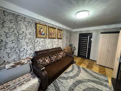 квартира за адресою Будівельників вул., 12-Б