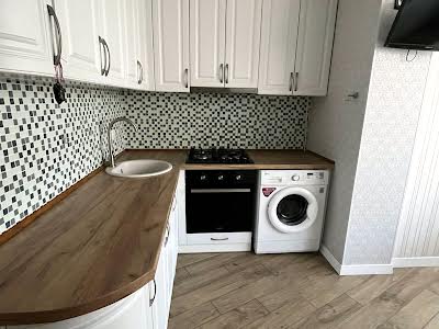 квартира за адресою Академіка Амосова вул., 63