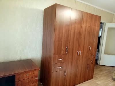 квартира по адресу Анны Ахматовой ул., 13-Б