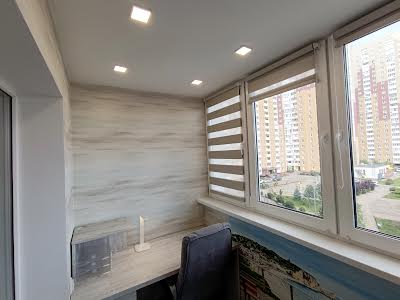 квартира за адресою Сергія Данченка вул., 3