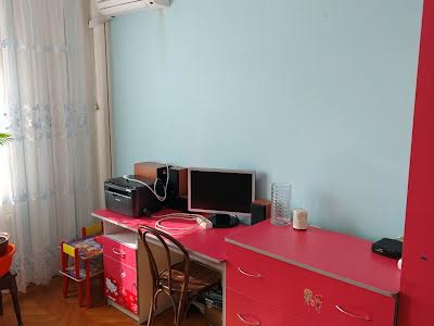 квартира за адресою Анни Ахматової вул., 23