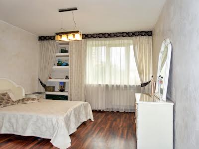 квартира за адресою Антоновича вул. (Горького), 90-92
