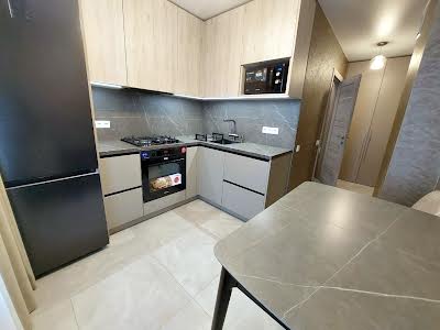 квартира по адресу Янтарная ул., 75