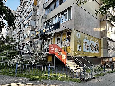 коммерческая по адресу Оболонский просп., 3