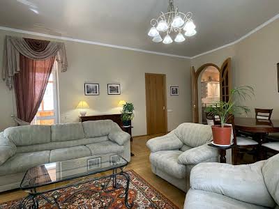 квартира за адресою Обсерваторна вул., 10