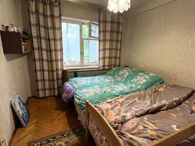 квартира за адресою Мілютенка вул., 10/1