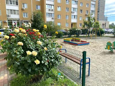 квартира за адресою Сергія Данченка вул., 5