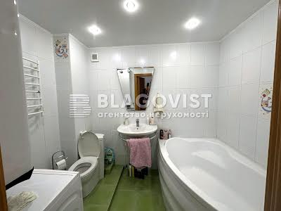квартира по адресу Миколи Соловцова ул., 3