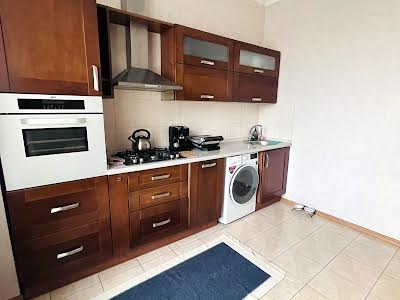 квартира по адресу Строителей ул., 30