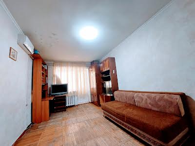 квартира за адресою Верховної Ради бульв., 17