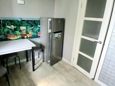 квартира за адресою Райдужна вул., 39
