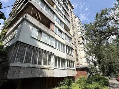 квартира за адресою Академіка Булаховського вул., 28-В