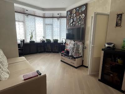 квартира за адресою Академіка Писаржевського вул., 8