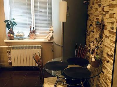 квартира по адресу Героев Днепра ул., 19