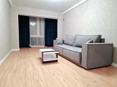 квартира за адресою Солом'янська вул., 10