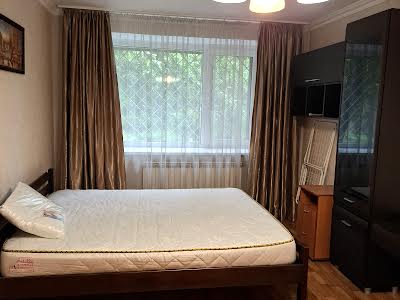 квартира за адресою Любомира Гузара просп. (Космонавта Комарова), 9а