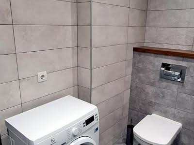 квартира за адресою Академіка Глушкова просп., 9-Д