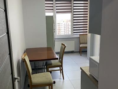 квартира за адресою Академіка Шалімова вул., 70/2