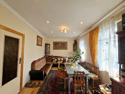 будинок за адресою Лісова