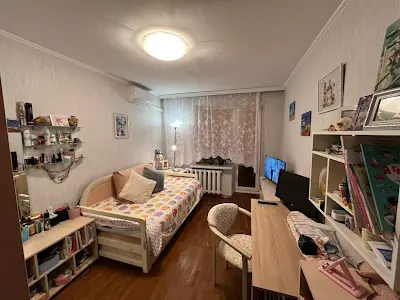 квартира за адресою Анни Ахматової вул., 5