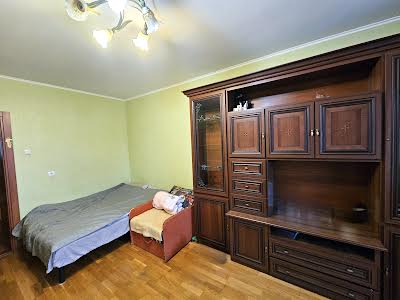квартира за адресою Григорія Ващенка вул., 1