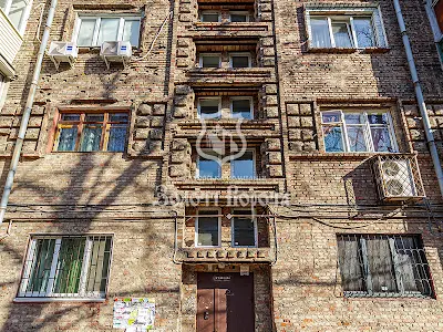 комерційна за адресою Максима Токарева вул. (Вузівська), 4