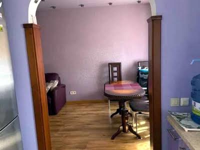 квартира по адресу Героев Днепра ул., 38-Б