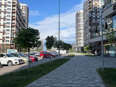 квартира по адресу Олександра Олеся ул., 5