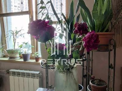 квартира за адресою Срібнокільська вул., 4