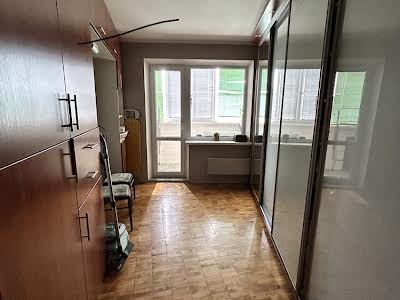 квартира за адресою Миколи Закревського вул., 17