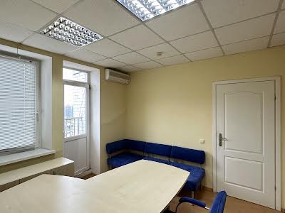 коммерческая по адресу Миколы Бажана просп., 10