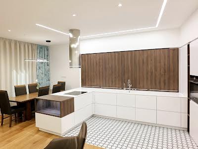 квартира за адресою Буслівська вул., 12