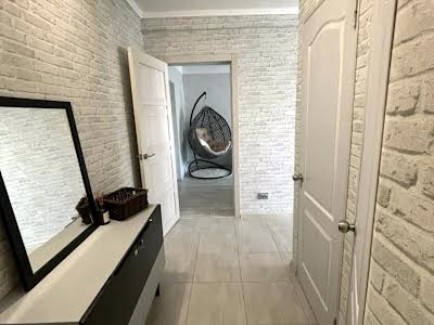 квартира по адресу Сірожупанників ул. (Валентина Серова), 28