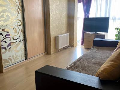 квартира за адресою Драгоманова вул., 2