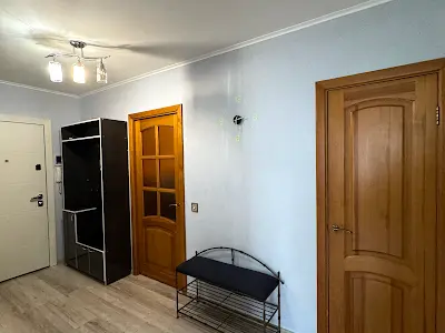 квартира за адресою Верховної Ради бульв., 19