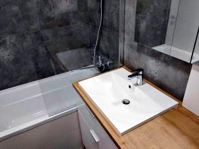 квартира по адресу Ревуцкого ул., 40 Г