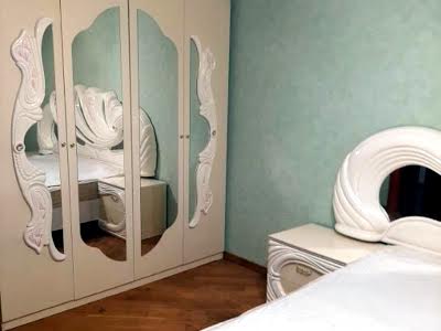 квартира за адресою Анни Ахматової вул., 43