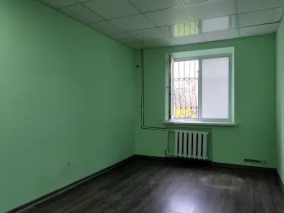 комерційна за адресою Сержа Лифаря вул. (Олександра Сабурова), 1