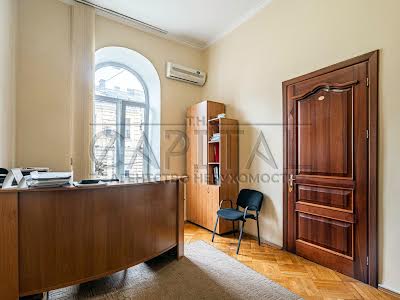 коммерческая по адресу Рейтарская ул., 6