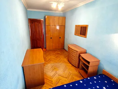 квартира за адресою Будівельників вул., 12