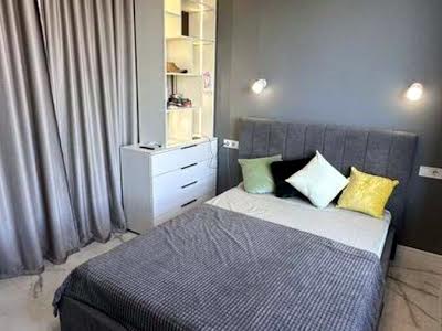 квартира за адресою Київ, Дніпровська набережна вул., 17-В